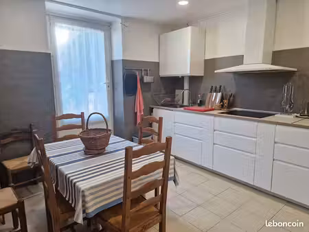 appartement 3 pièces 77 m²