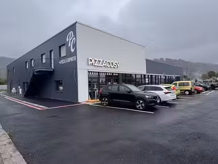 local commercial 500 à 800 m² – forte visibilité – parking – lons / pau