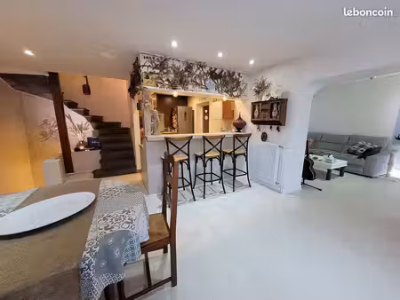 maison de bourg 107 m² + greniers et caves