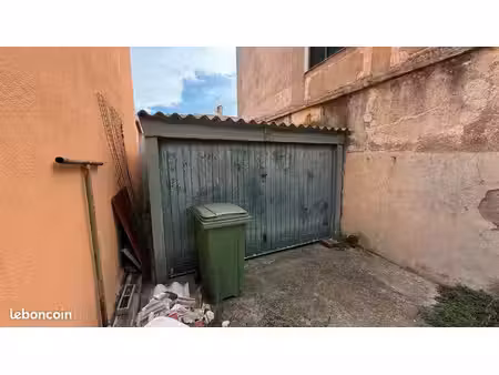 terrain à bâtir avec garage centre village 35m²