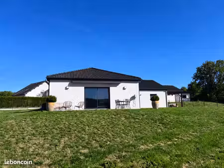 maison plain-pied 2023 classe a  vue dégagée  1129 m²