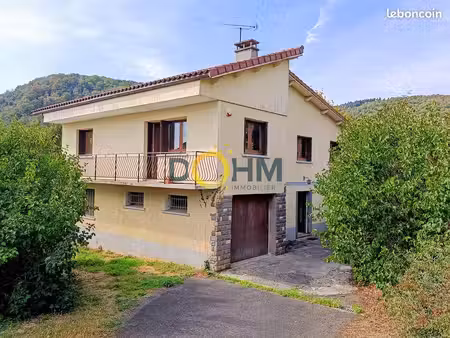 maison 12 pièces 130 m²