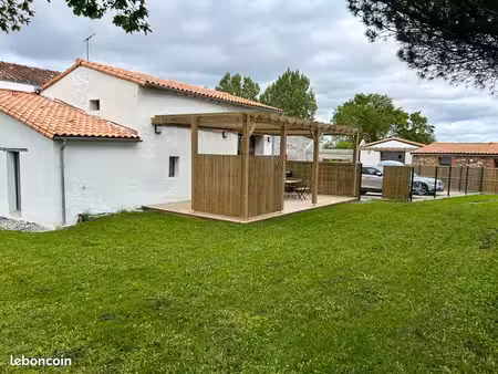 grande maison en village toutes charges comprises