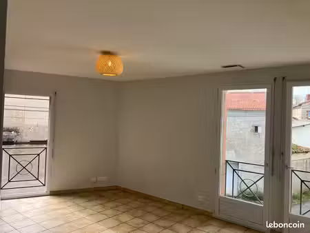 loue t2 45m2 clisson centre ville
