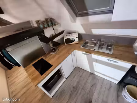 loue studio 25m² (centre ville d'evron)
