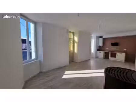 location maison grand auverne 77m2 - poêle à granulé