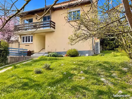 maison 6 pièces 130 m²