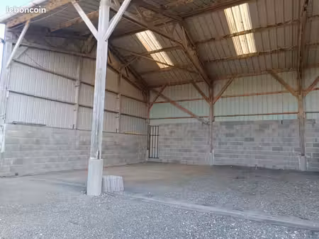 hangar à louer