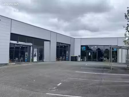 local commercial 400 m²