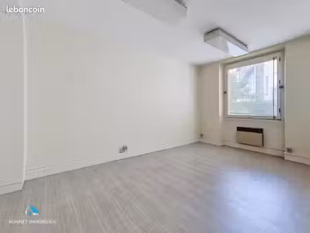 bureaux 91 m²