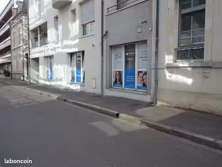 local bureau à louer