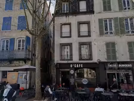 local commercial loué