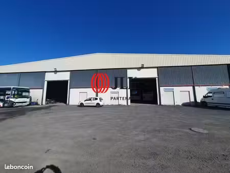local d'activite 1823 m² cournon d'auvergne