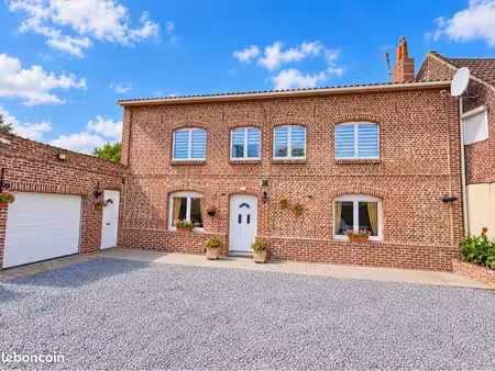 maison familiale 133 m² – 800 m² de terrain – roost-warendin