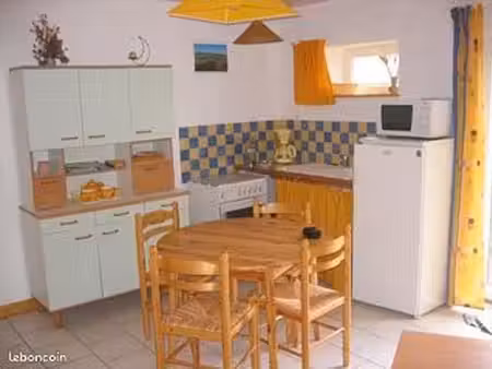 à louer – logement meublé en zone rurale – calme et cadre naturel