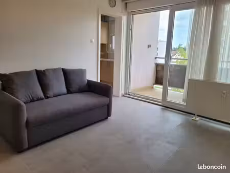 haguenau – studio meublé 25 6 m² avec balcon  cave et garage – vendu avec tous ses meubles