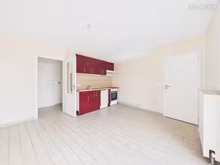 studio 1 pièce 26 m²
