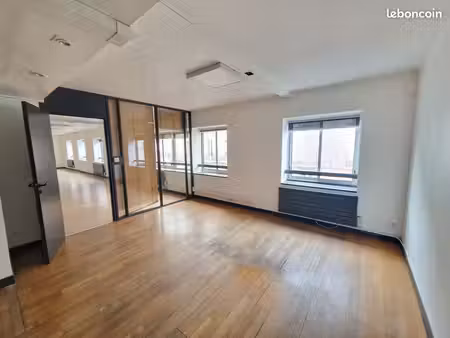 plateau de bureau à vendre ou à louer