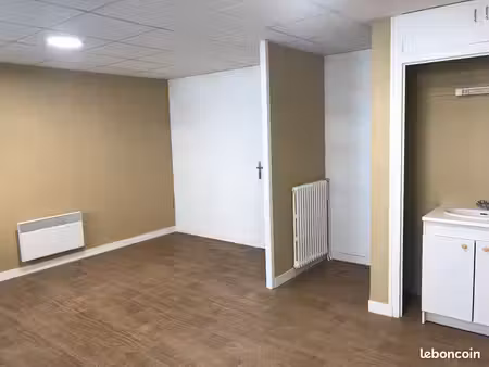 à louer bureau 20 m2 insonorisé - temps plein > nantes – beauséjour / professions de santé