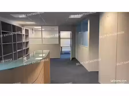 bureaux 128 m²