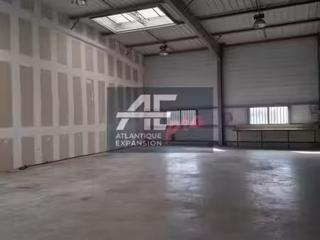 local d'activite 372 m² donges