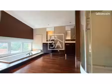 maison 6 pièces 206 m²