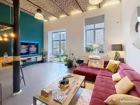 loft/atelier/surface 3 pièces 135 m²