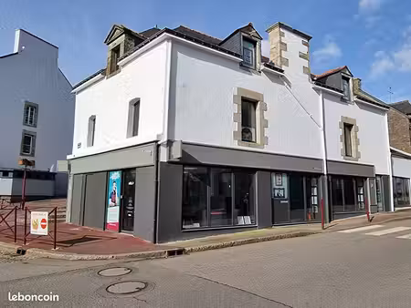 local commercial (pour agence  cabinet  bureau …)