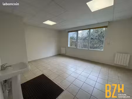 local 20 m² vannes