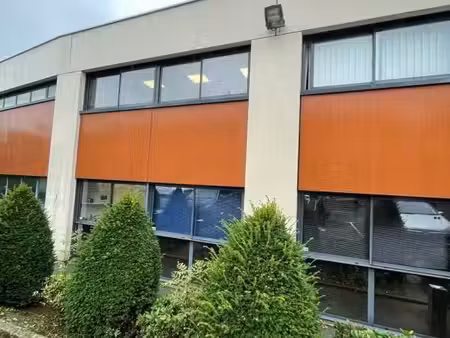 bureaux 107 m²
