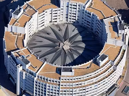 lille - nouveau siecle - lot de 10 places de parking - 270.000 euros hai