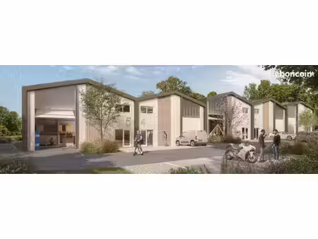 local 544 m² queven