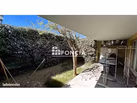 ? appartement t2 vendu loué – résidence saint raphaël – terrasse et jardin