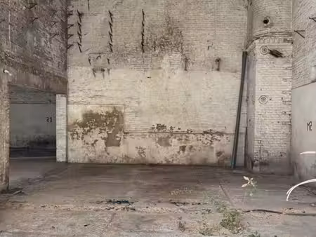 opportunité investisseur – ancien garage de 400 m² – projet loft / logements