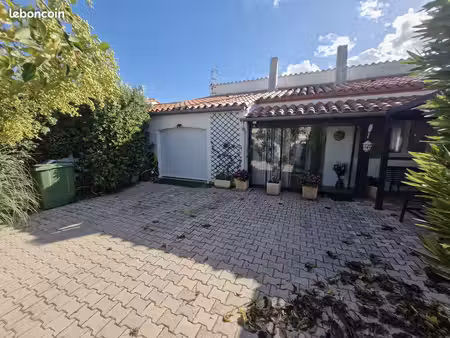 villa 2 pièces 78 m²