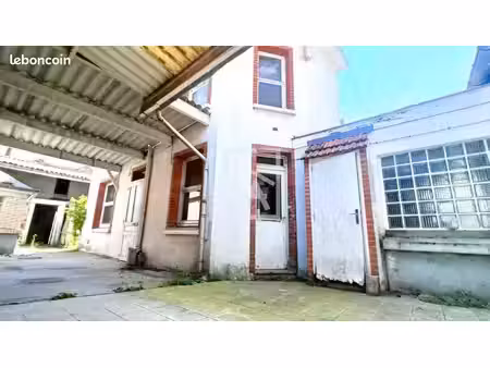 maison 9 pièces 140 m²