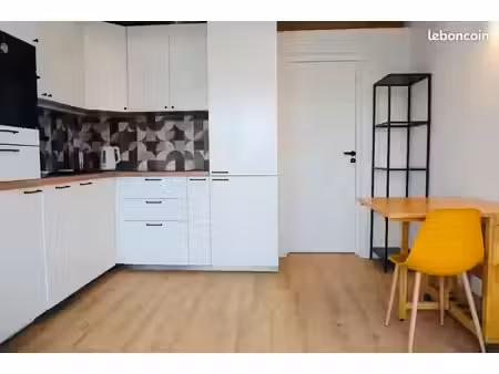 bail étudiant · 2 pièces · 28 m² · quartier centre-ville (64600)