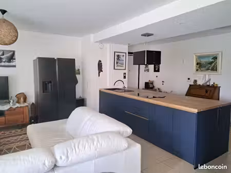 divonne t3  72 m2  extérieur 160 m2 sans vis-à-vis