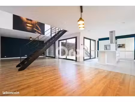 loft 4 pièces 130 m²