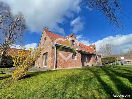 maison 7 pièces 162 m²