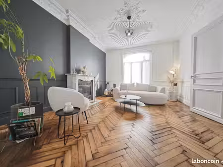 propriété 8 pièces 300 m²