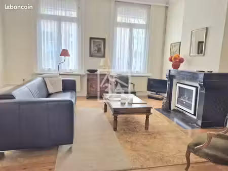 maison 9 pièces 215 m²