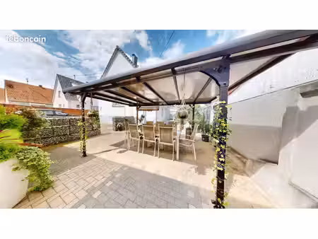maison 9 pièces 199 m²