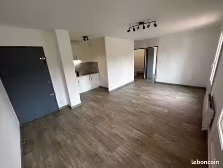 appartement f2 refait à neuf