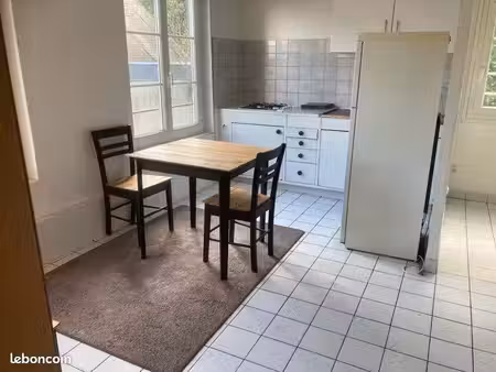 à louer studio