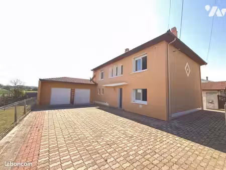 immeuble 193 m² bernac debat