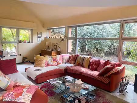 elegante villa d’architecte 219 m² sur 11 50 ares   terrasses   2 garages et sous-sol comp