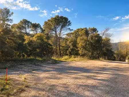 terrain 1 908 m² le thoronet