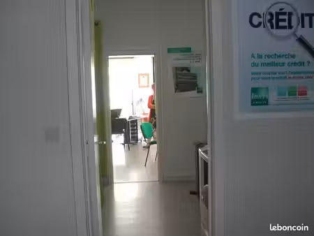 bd liberté  50m2  bureaux 930/mois hc