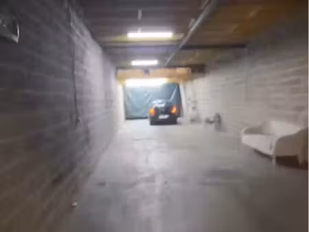 box garage local entrepôt 93m2 sur wattrelos avec bureau